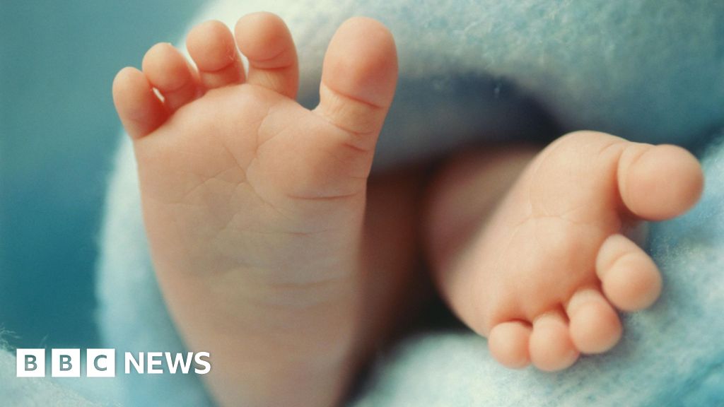 Babies from three people's DNA prevents heriditary disease