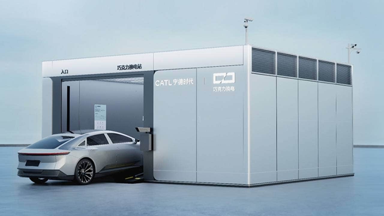 CATL’s swappable EV batteries offer 100-second alternative in China