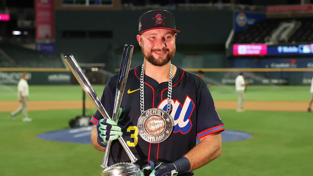 Cal Raleigh reflects on sharing historic home run derby with family