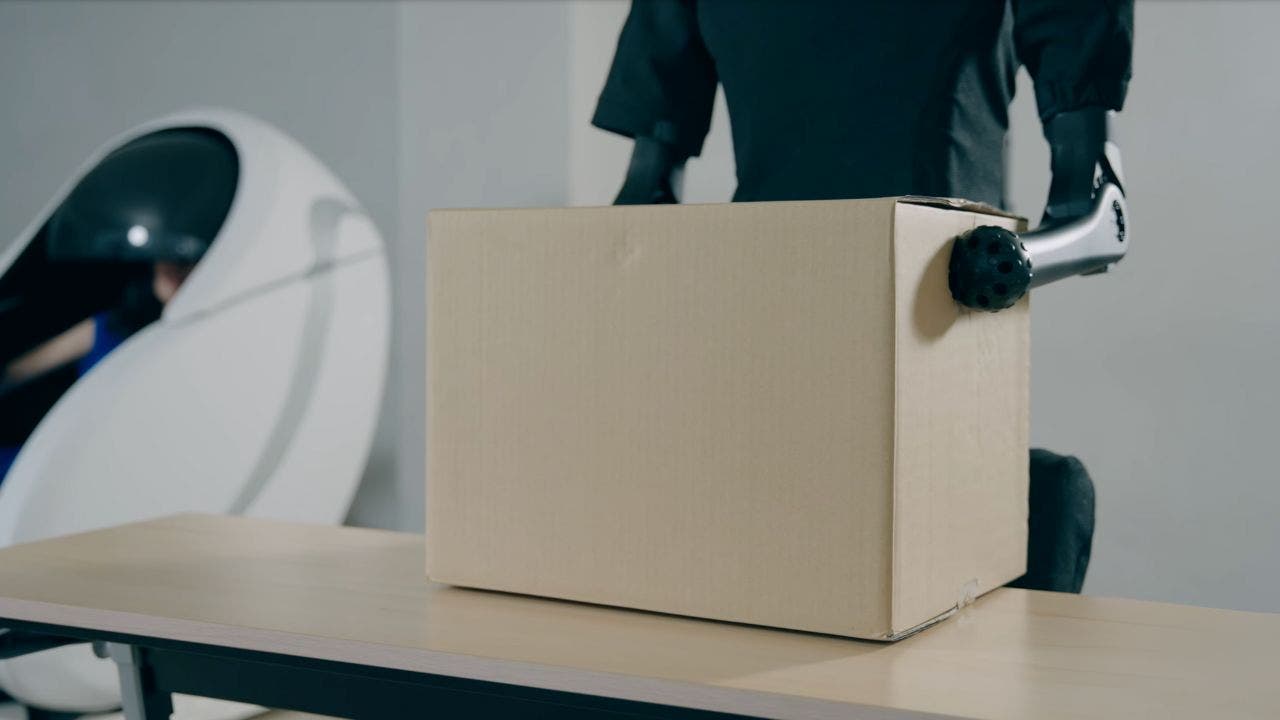 New Capsule Interface lets you control robots with your entire body